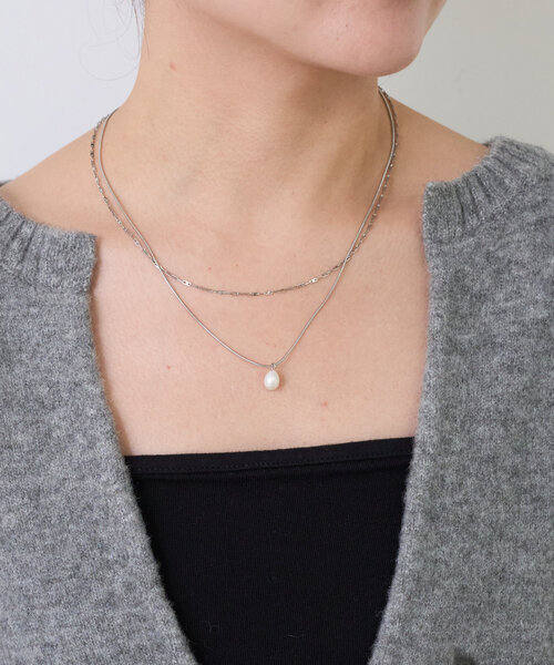PAPILLONNER（パピヨネ）の「ステンレス×淡水パール 2連ネックレス（ネックレス・レディース・シルバー/ゴールド・FREE）」の3枚目の写真