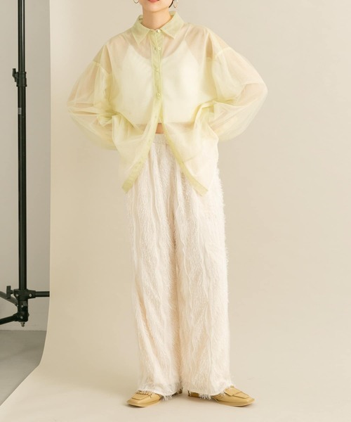 KBF（ケイビーエフ）の「アシンメトリートゥタッセルローファー（ローファー・レディース・ベージュ/ブラック・38/37/36）」の13枚目の写真