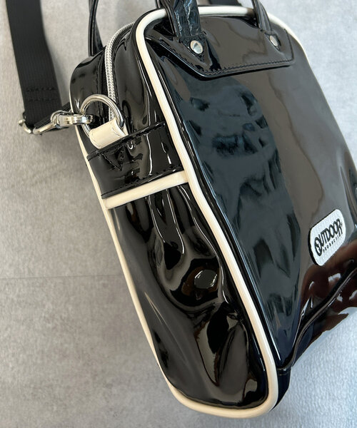 OUTDOOR PRODUCTS（アウトドアプロダクツ）の「エナメルミニショルダー（ショルダーバッグ・レディース・ブラック/ブラウン・FREE）」の7枚目の写真