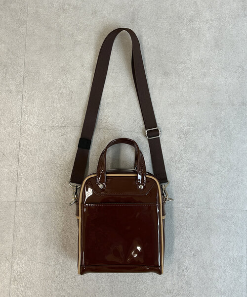 OUTDOOR PRODUCTS（アウトドアプロダクツ）の「エナメルミニショルダー（ショルダーバッグ・レディース・ブラック/ブラウン・FREE）」の12枚目の写真