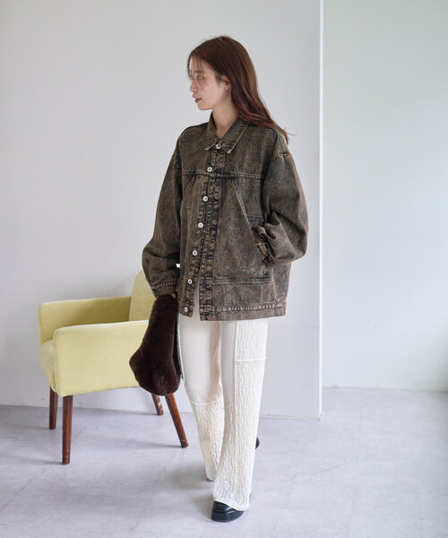 Kastane(カスタネ)の「【セットアップ対応】ケミカルデニムオーバージャケット(デニムジャケット・レディース・ブラック/ブラウン・1)」の5枚目の写真