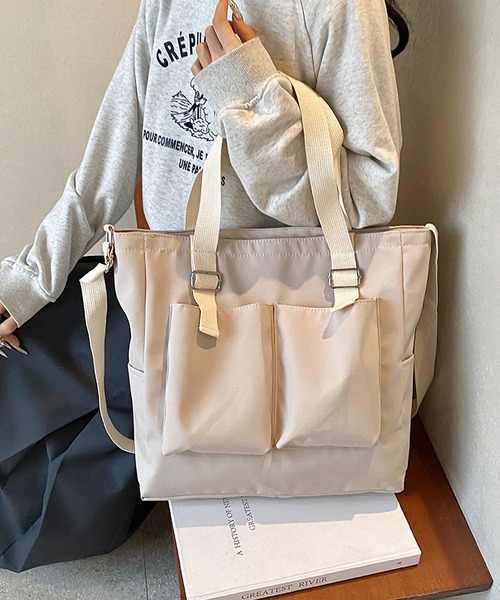 TABI PAL(タビパル)の「アウトポケット付き ショルダーバッグ(ショルダーバッグ・レディース・ブラック/Off White/ブルー/グリーン・FREE)」の7枚目の写真