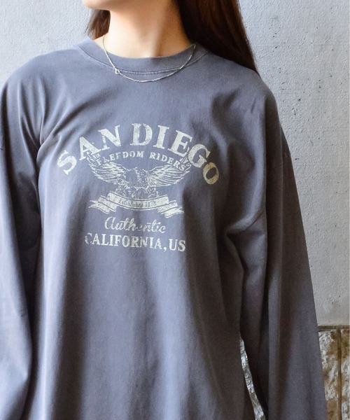 spiritoso(スピリトーゾ)の「【spiritoso】アーチロゴイーグルプリントロンT(Tシャツ/カットソー・レディース・バーガンディー/ブラック/チャコールグレー・FREE)」の1枚目の写真