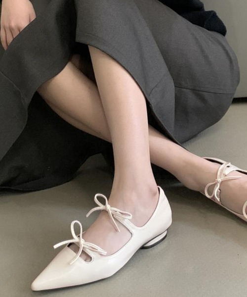 MILAE（ミレ）の「ダブルリボンポインテッドトゥパンプス（パンプス・レディース・ブラック/オフホワイト/シルバー・23cm/23.5cm/24cm/24.5cm）」の9枚目の写真