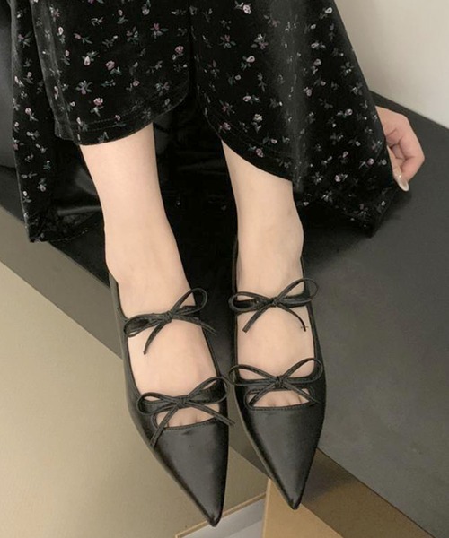 MILAE（ミレ）の「ダブルリボンポインテッドトゥパンプス（パンプス・レディース・ブラック/オフホワイト/シルバー・23cm/23.5cm/24cm/24.5cm）」の4枚目の写真