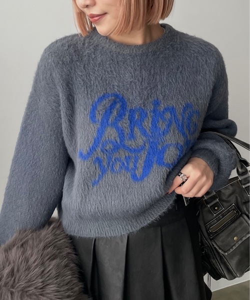 SHAGGIE（シャギー）の「フェザーヤーンソフトタッチロゴボリュームニット（ニット/セーター・レディース・ホワイト/ライトグレー/チャコールグレー・FREE）」の17枚目の写真