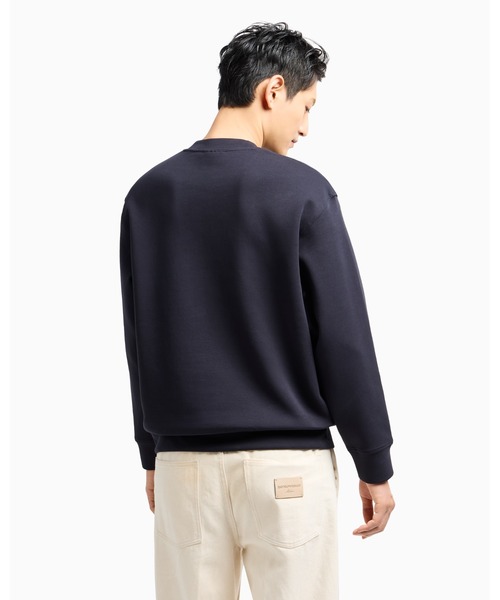 EMPORIO ARMANI（エンポリオアルマーニ）の「【エンポリオ アルマーニ】スウェットシャツ ダブルジャージー ロゴ刺繍（スウェット・メンズ・ブラック/アイボリー/ネイビー・X-LARGE/SMALL/MEDIUM/LARGE/XX-LARGE/XXX-LARGE/X-SMALL）」の8枚目の写真