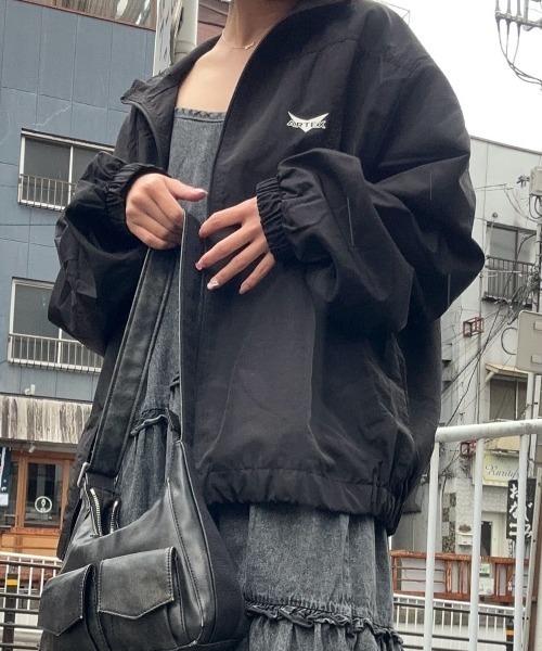 Mac-House(マックハウス)の「ARTEX 古着風 切替えブルゾン(ブルゾン・メンズ・ネイビー系/ブラック・XL/L/M)」の2枚目の写真