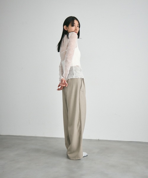 Lutim by u(ルチバイユー)の「Bottole neck lace tops/ボトルネックレーストップス(Tシャツ/カットソー・レディース・アイボリー/ブラック・FREE)」の5枚目の写真