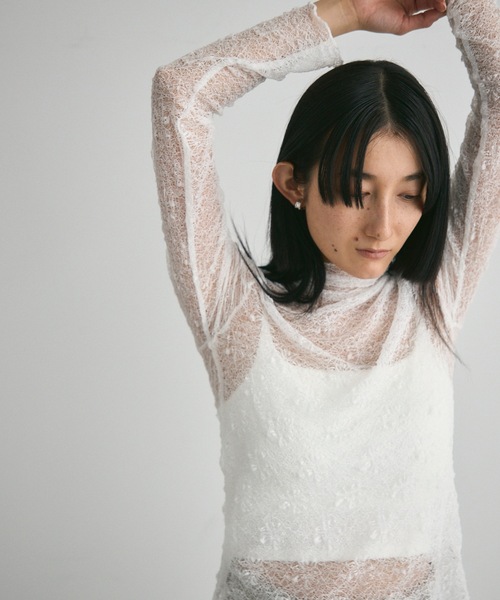 Lutim by u(ルチバイユー)の「Bottole neck lace tops/ボトルネックレーストップス(Tシャツ/カットソー・レディース・アイボリー/ブラック・FREE)」の11枚目の写真