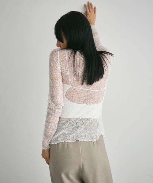 Lutim by u(ルチバイユー)の「Bottole neck lace tops/ボトルネックレーストップス(Tシャツ/カットソー・レディース・アイボリー/ブラック・FREE)」の13枚目の写真