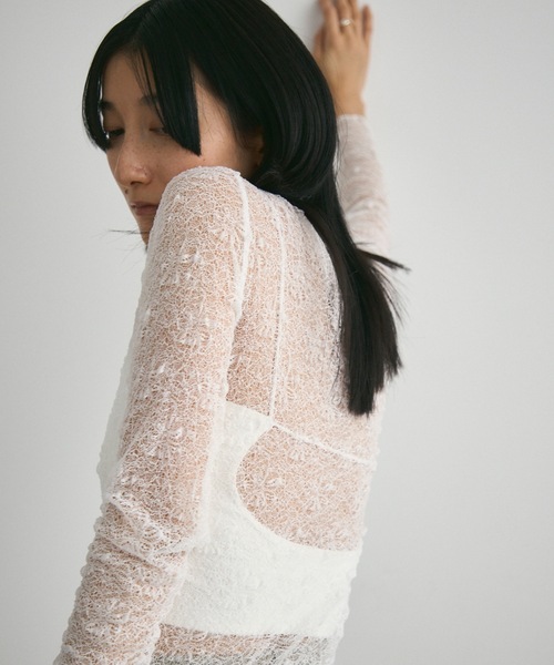 Lutim by u(ルチバイユー)の「Bottole neck lace tops/ボトルネックレーストップス(Tシャツ/カットソー・レディース・アイボリー/ブラック・FREE)」の14枚目の写真