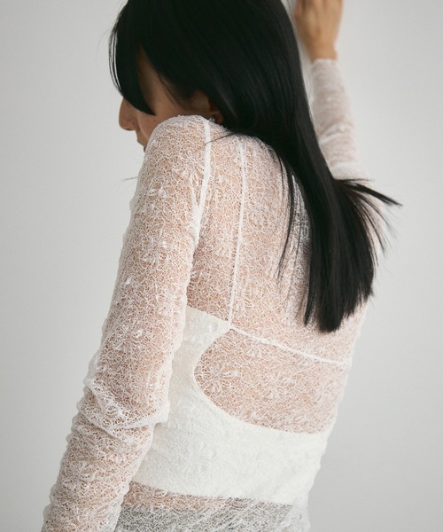 Lutim by u(ルチバイユー)の「Bottole neck lace tops/ボトルネックレーストップス(Tシャツ/カットソー・レディース・アイボリー/ブラック・FREE)」の15枚目の写真