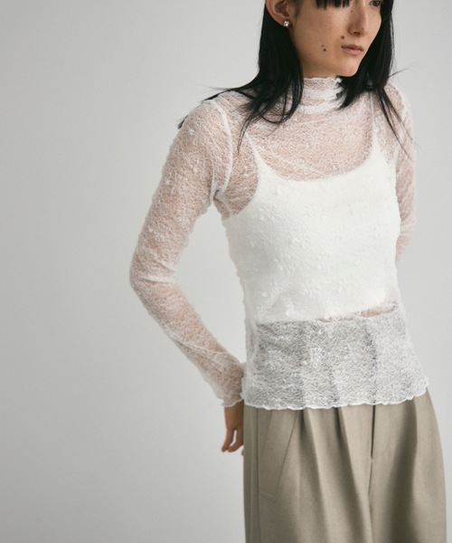 Lutim by u(ルチバイユー)の「Bottole neck lace tops/ボトルネックレーストップス(Tシャツ/カットソー・レディース・アイボリー/ブラック・FREE)」の17枚目の写真