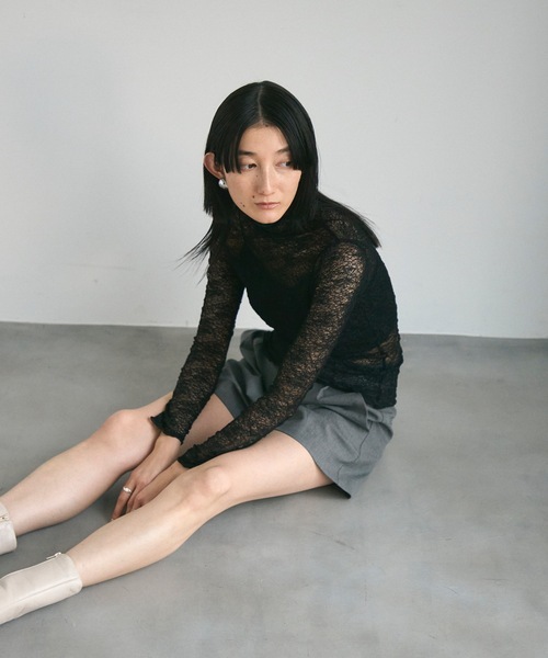 Lutim by u(ルチバイユー)の「Bottole neck lace tops/ボトルネックレーストップス(Tシャツ/カットソー・レディース・アイボリー/ブラック・FREE)」の22枚目の写真