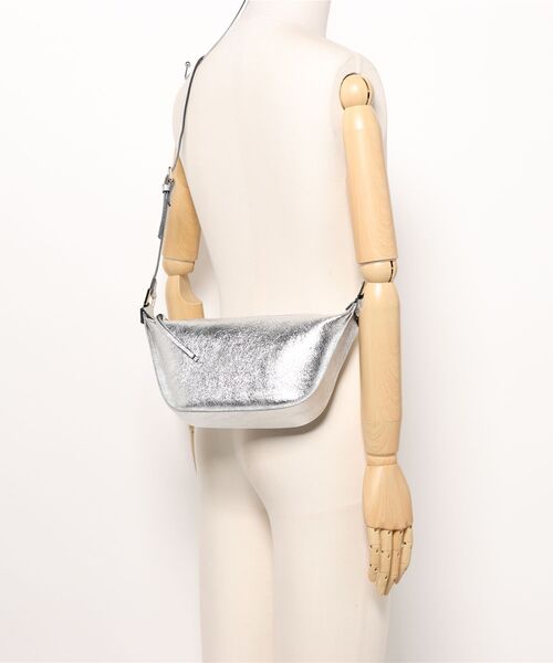 MARCO BIANCHINI（マルコビアンチーニ）の「【MARCO BIANCHINI】イタリアンレザー ショルダーバッグ 24062（ショルダーバッグ・レディース・シルバー/ブラック・FREE）」の8枚目の写真