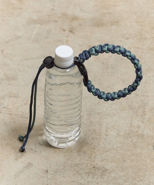 COMMON WARE(コモンウェアー)の「PUFF:DRINKCODE HOLDER ドリンクコード ドリンクホルダーストラップ(その他雑貨・レディース・ブルー/カーキ/ブラウン/ラベンダー・FREE)」の3枚目の写真