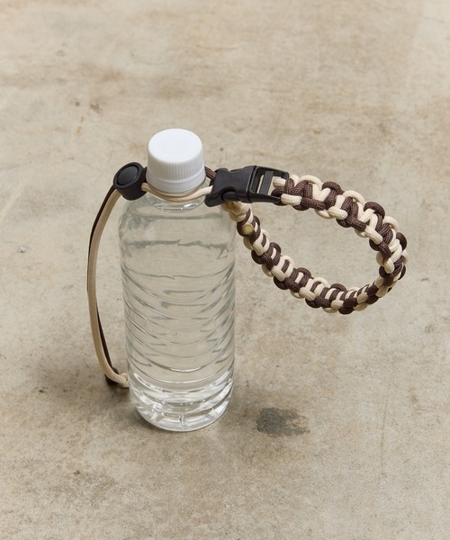 COMMON WARE(コモンウェアー)の「PUFF:DRINKCODE HOLDER ドリンクコード ドリンクホルダーストラップ(その他雑貨・レディース・ブルー/カーキ/ブラウン/ラベンダー・FREE)」の11枚目の写真