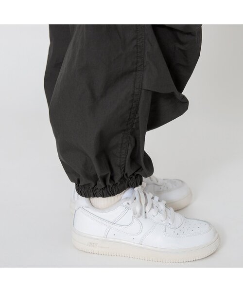 BREEZE（ブリーズ）の「【ジュニア対応】パラシュートパンツ（カーゴパンツ・キッズ・オレンジ/サックスブルー/ベージュ/チャコール/レインボー・110/100/90/140/130/80/120）」の9枚目の写真
