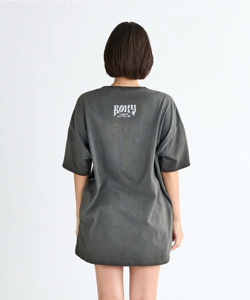 ROXY（ロキシー）の「SURFING HORIZONS /ロキシーオーバーサイズシルエット半袖Tシャツ（Tシャツ/カットソー・レディース・イエロー/ホワイト/ブラック・MEDIUM/LARGE/SMALL）」の14枚目の写真