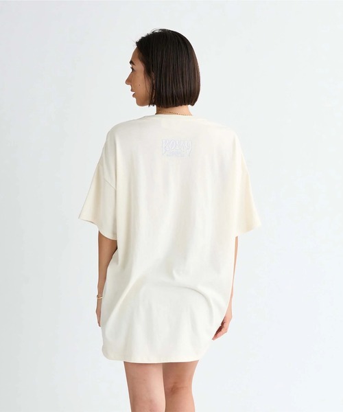 ROXY（ロキシー）の「SURFING HORIZONS /ロキシーオーバーサイズシルエット半袖Tシャツ（Tシャツ/カットソー・レディース・イエロー/ホワイト/ブラック・MEDIUM/LARGE/SMALL）」の18枚目の写真