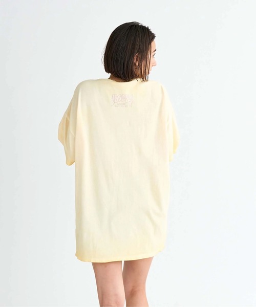 ROXY（ロキシー）の「SURFING HORIZONS /ロキシーオーバーサイズシルエット半袖Tシャツ（Tシャツ/カットソー・レディース・イエロー/ホワイト/ブラック・MEDIUM/LARGE/SMALL）」の9枚目の写真