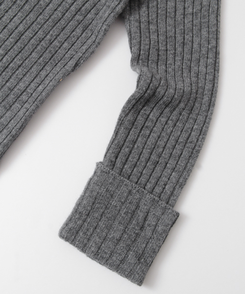 URBAN RESEARCH（アーバンリサーチ）の「UR 肩釦リブニットプルオーバー（ニット/セーター・レディース・ブラウン/オフホワイト/グレー・FREE）」の13枚目の写真