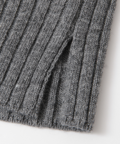 URBAN RESEARCH（アーバンリサーチ）の「UR 肩釦リブニットプルオーバー（ニット/セーター・レディース・ブラウン/オフホワイト/グレー・FREE）」の14枚目の写真