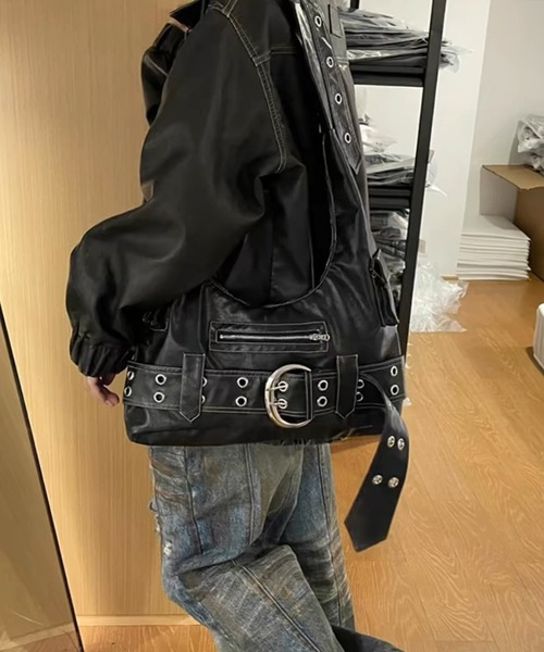MEMECLE(メメクル)の「【 MEMECLE / メメクル 】2way Y2Kベルテッドショルダーバッグ(ショルダーバッグ・レディース・ブルー/ブラック・FREE)」の3枚目の写真