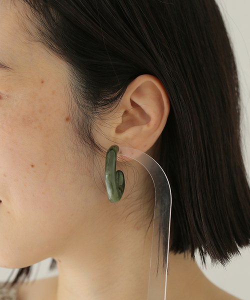 JOURNAL STANDARD relume(ジャーナルスタンダード レリューム)の「RELUME レジンピアス(ピアス(両耳用)・レディース・アイボリー/グリーン/ブラウン・FREE)」の8枚目の写真