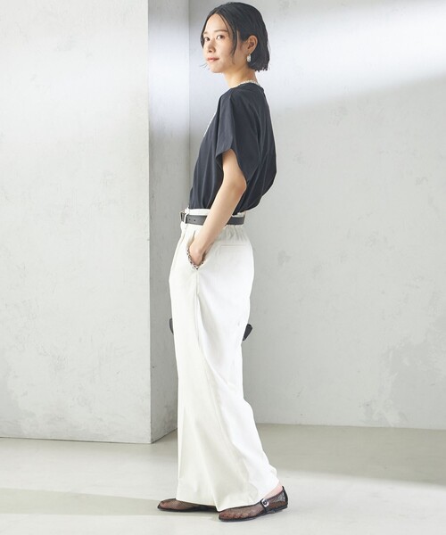 SHIPS(シップス)の「【SHIPS別注】assiette:〈手洗い可能〉プレミアム 天竺 Uネック TEE(Tシャツ/カットソー・レディース・ホワイト/ライトグリーン/ネイビー・ONE SIZE)」の8枚目の写真