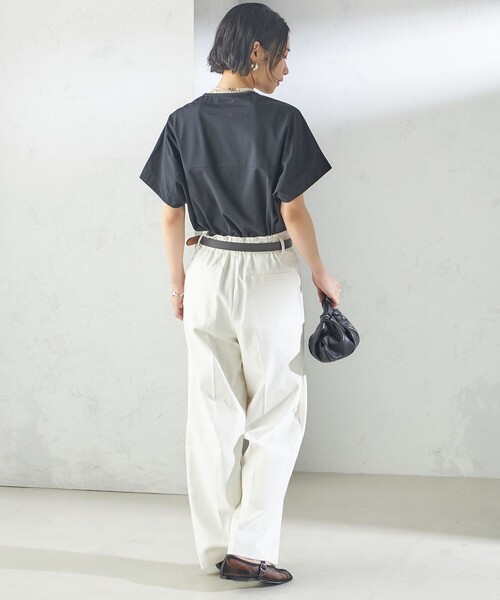 SHIPS(シップス)の「【SHIPS別注】assiette:〈手洗い可能〉プレミアム 天竺 Uネック TEE(Tシャツ/カットソー・レディース・ホワイト/ライトグリーン/ネイビー・ONE SIZE)」の10枚目の写真