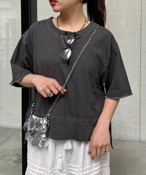 CIAOPANIC TYPY(チャオパニックティピー)の「【すっきり見え】クロップド丈ピグメントTee(Tシャツ/カットソー・レディース・イエロー/ブラウン/チャコールグレー/グレー系その他・ONE SIZE)」の2枚目の写真