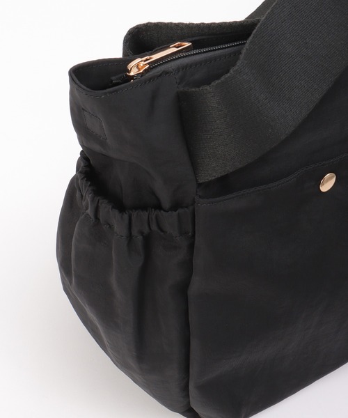 ikka（イッカ）の「撥水ナイロン2WAYショルダーバッグ（ショルダーバッグ・レディース・ブラック/ライム・FREE）」の13枚目の写真