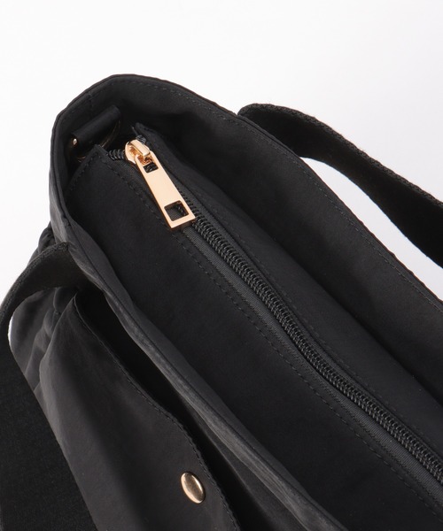 ikka（イッカ）の「撥水ナイロン2WAYショルダーバッグ（ショルダーバッグ・レディース・ブラック/ライム・FREE）」の14枚目の写真