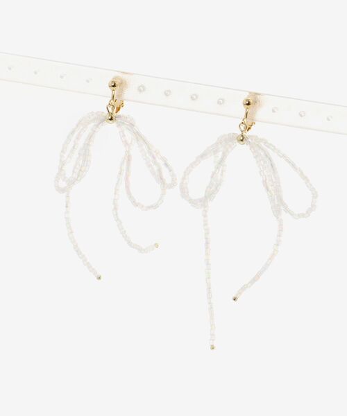 MAJESTIC LEGON（マジェスティックレゴン）の「ビーズモチーフイヤリング（イヤリング・レディース・オフホワイト/ピンク・FREE）」の6枚目の写真