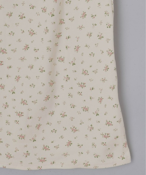 Olu.(オルドット)の「カップ付きフラワープリントワンピース(ワンピース・レディース・アイボリー/グレー・FREE)」の9枚目の写真