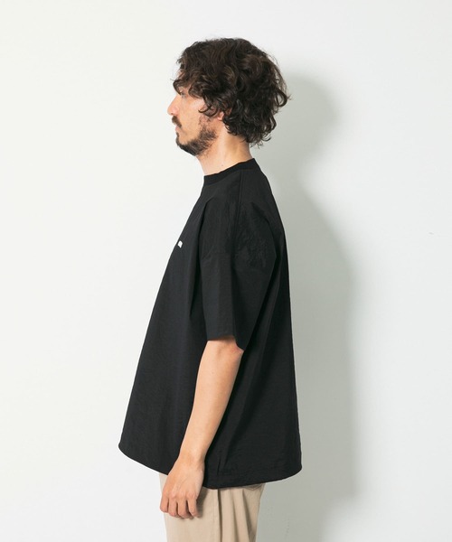 URBAN RESEARCH Sonny Label（アーバンリサーチサニーレーベル）の「OOPS　接触冷感・撥水機能Tシャツ（Tシャツ/カットソー・メンズ・チャコールグレー/ブラック/グリーン系その他・MEDIUM/LARGE/X-LARGE）」の17枚目の写真