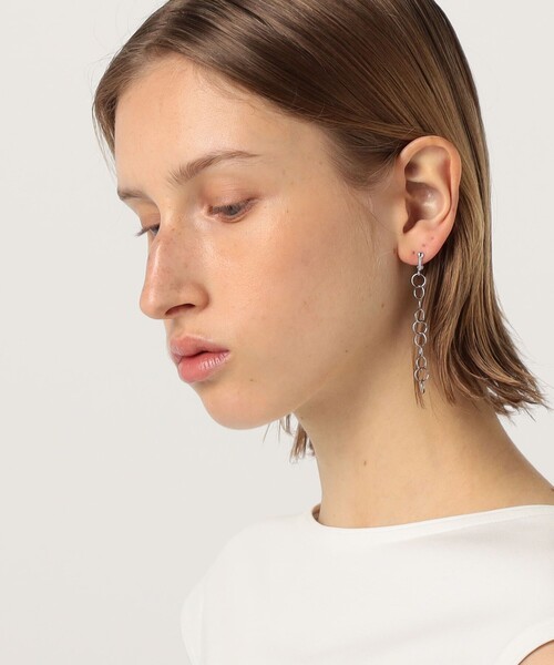 TOMORROWLAND (トゥモローランド)の「【別注】pascale lion Short Chain シルバーイヤリング(イヤリング・レディース・シルバー・FREE)」の2枚目の写真