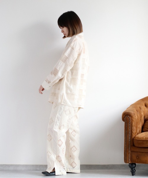 cepo(セポ)の「パッチワーク刺繍シャツブラウス(シャツ/ブラウス・レディース・ベージュ/オフホワイト・M)」の4枚目の写真