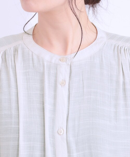 SHOO・LA・RUE（シューラルー）の「さらさら ドビーギャザー シャツワンピース（ワンピース・レディース・ネイビー/ダークブラウン/ナチュラル・04/03/02/01）」の19枚目の写真