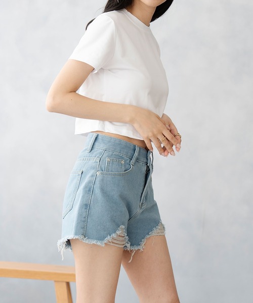 Asterellivi(アステレリビ)の「ダメージ加工クラッシュデニムショートパンツ(デニムパンツ・レディース・インディゴブルー/ホワイト/ライトブルー/ブラック/チャコールグレー・S/M/L)」の15枚目の写真