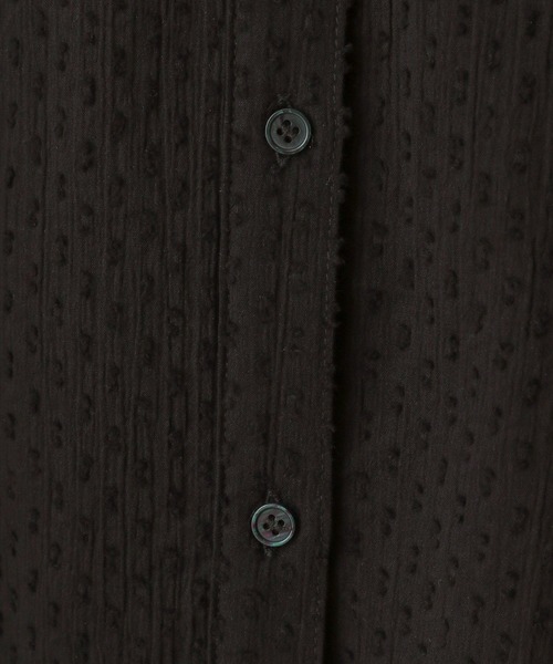 GLOBAL WORK（グローバルワーク）の「MATINEE LINE/ドットティアードシャツ/495656（シャツ/ブラウス・レディース・ブラック/オフホワイト/レッド・MEDIUM/LARGE）」の4枚目の写真