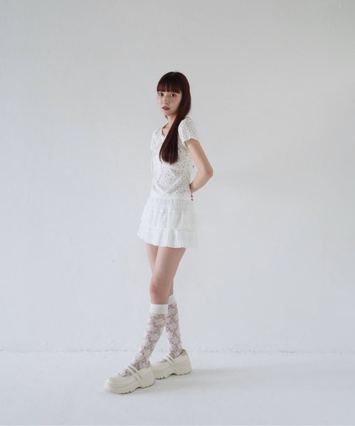 Uenui（ウニュイ）の「【 cunii 】 フローラル ルーシュド リボン トップ（シャツ/ブラウス・レディース・ホワイト/ベージュ系・FREE）」の18枚目の写真