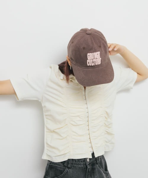 KBF(ケイビーエフ)の「プランプチェーンステッチCAP(キャップ・レディース・アイボリー/グリーン/ブラウン・ONE)」の2枚目の写真