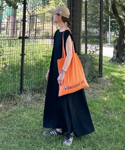 CORNERS by KR（コーナーズバイケーアール）の「【CORNERS by KR】タックロングワンピース（ワンピース・レディース・カーキ/ブラウン/ブラック・L/M）」の2枚目の写真