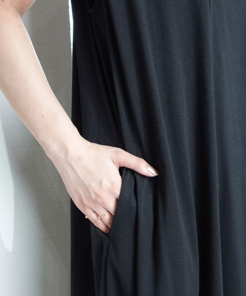 CORNERS by KR（コーナーズバイケーアール）の「【CORNERS by KR】タックロングワンピース（ワンピース・レディース・カーキ/ブラウン/ブラック・L/M）」の8枚目の写真