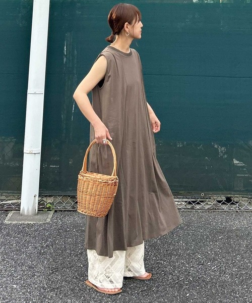 CORNERS by KR（コーナーズバイケーアール）の「【CORNERS by KR】タックロングワンピース（ワンピース・レディース・カーキ/ブラウン/ブラック・L/M）」の10枚目の写真