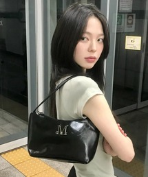 at12:03（アットイチニーゼロサン）の「【日本未発売/WEB限定】MUCENT(ムセント)/軽量 コンパクト ショルダー ハンドバッグ/MORIN METAL LOGO COMPACT SHOULDER BAG（ショルダーバッグ）」