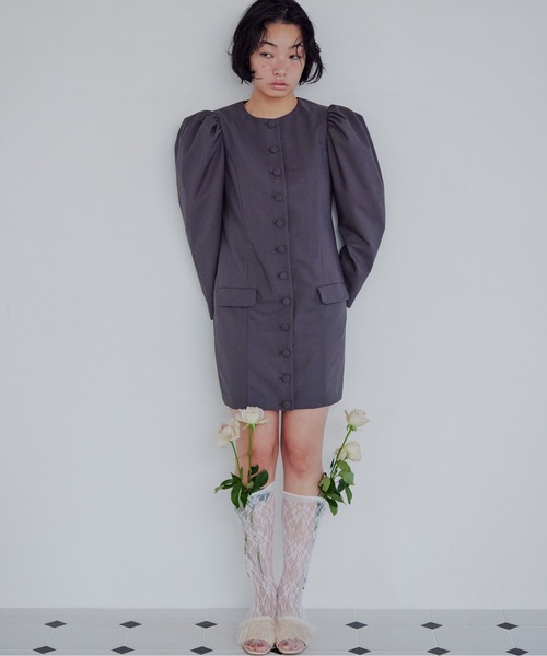 etre loin(エトルワン)の「Volume sleeve mini dress(ワンピース・レディース・グレー/ブラック/ピンクベージュ・M)」の4枚目の写真